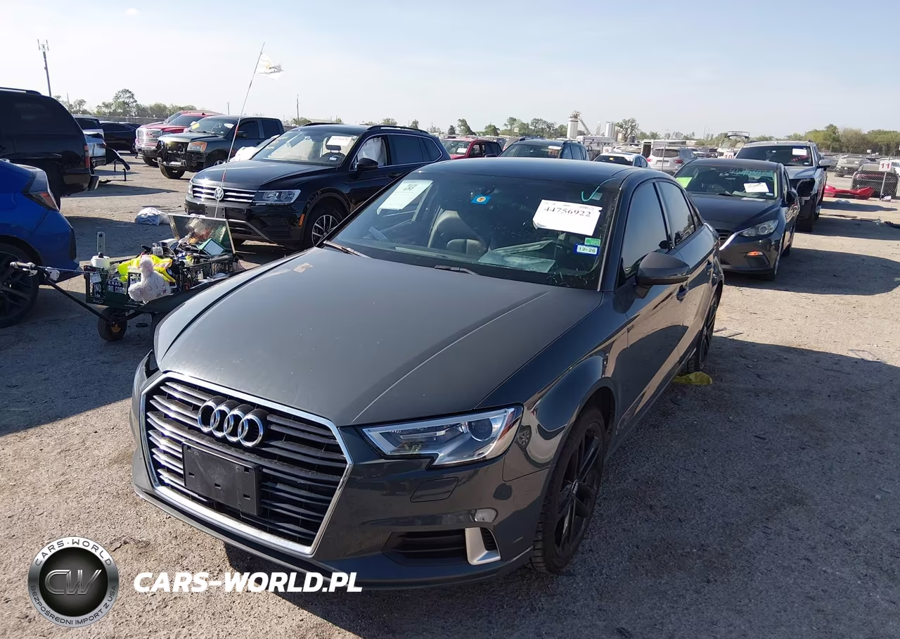 2018 Audi A3 2.0T Premium VIN:WAUAUGFF8J1040350 - 2