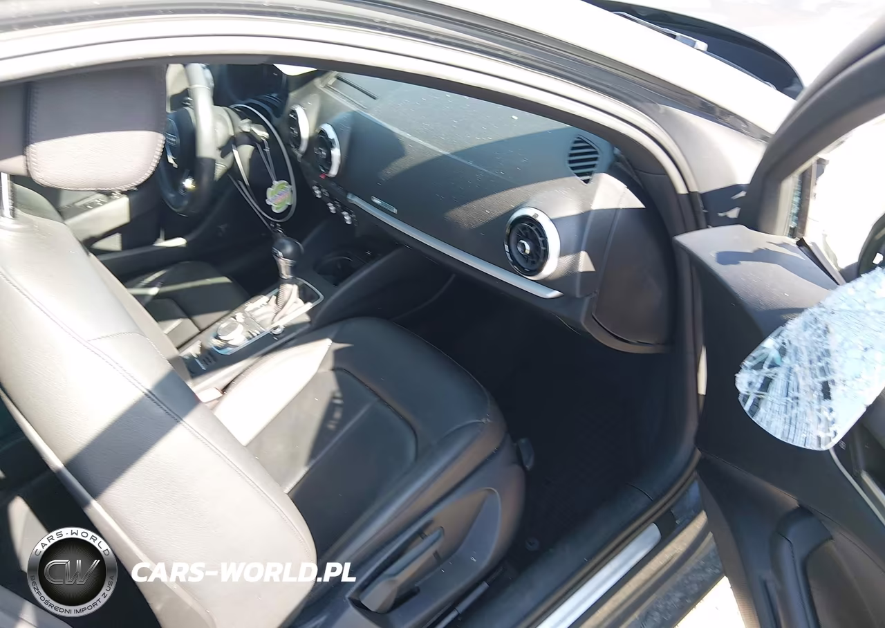 2018 Audi A3 2.0T Premium VIN:WAUAUGFF8J1040350 - 5
