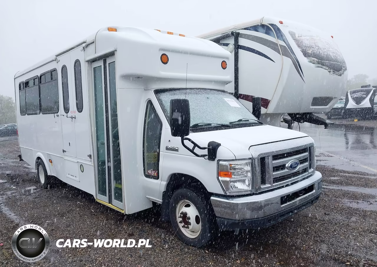 2017 Ford E-450 Cutaway
