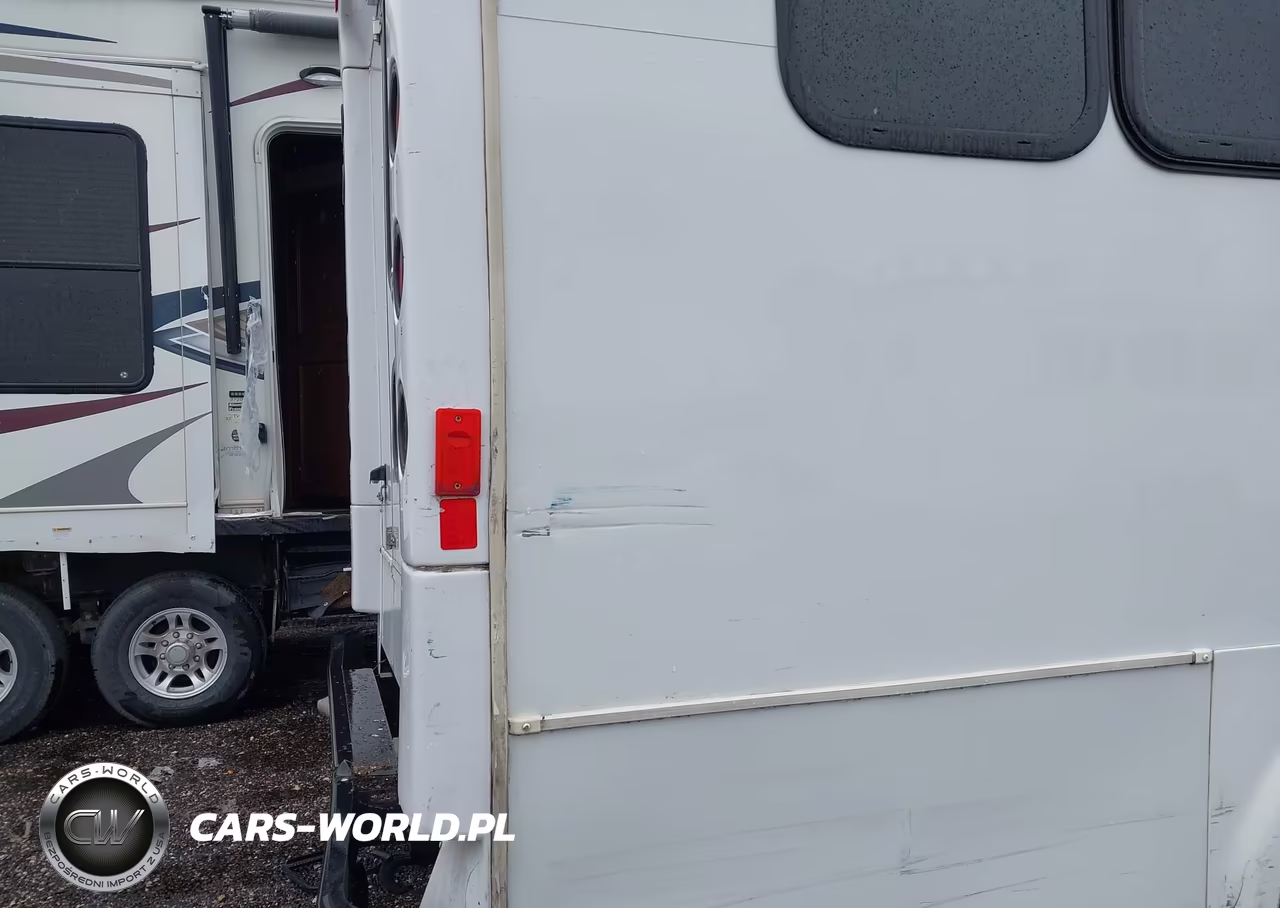 2017 Ford E-450 Cutaway VIN:1FDFE4FS1HDC57311 - 16