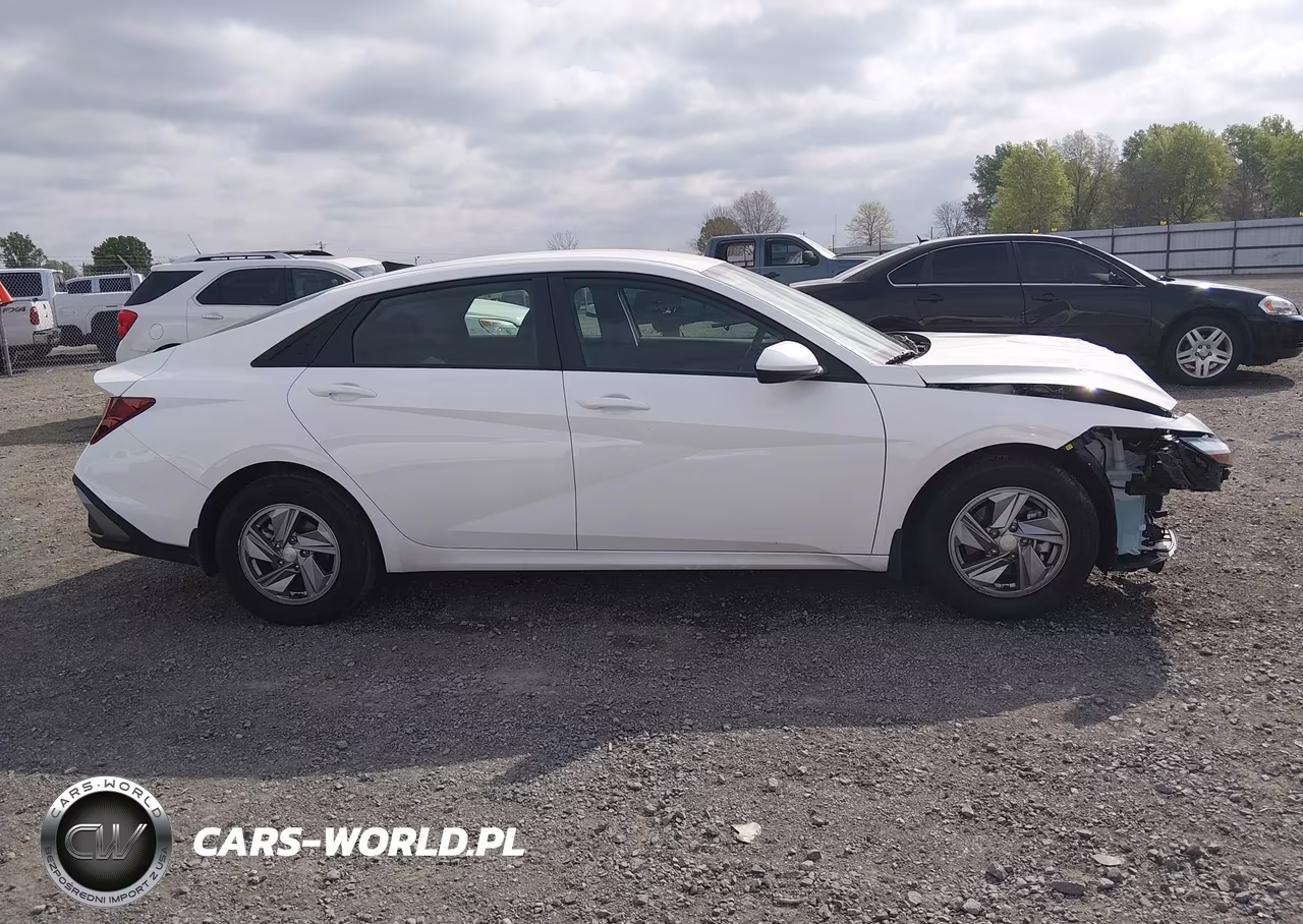 2026 Hyundai Elantra Se VIN:KMHLL4DG7TU152319 - 13