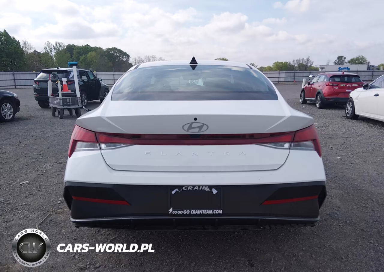 2026 Hyundai Elantra Se VIN:KMHLL4DG7TU152319 - 16