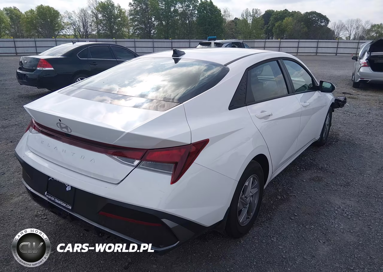 2026 Hyundai Elantra Se VIN:KMHLL4DG7TU152319 - 4