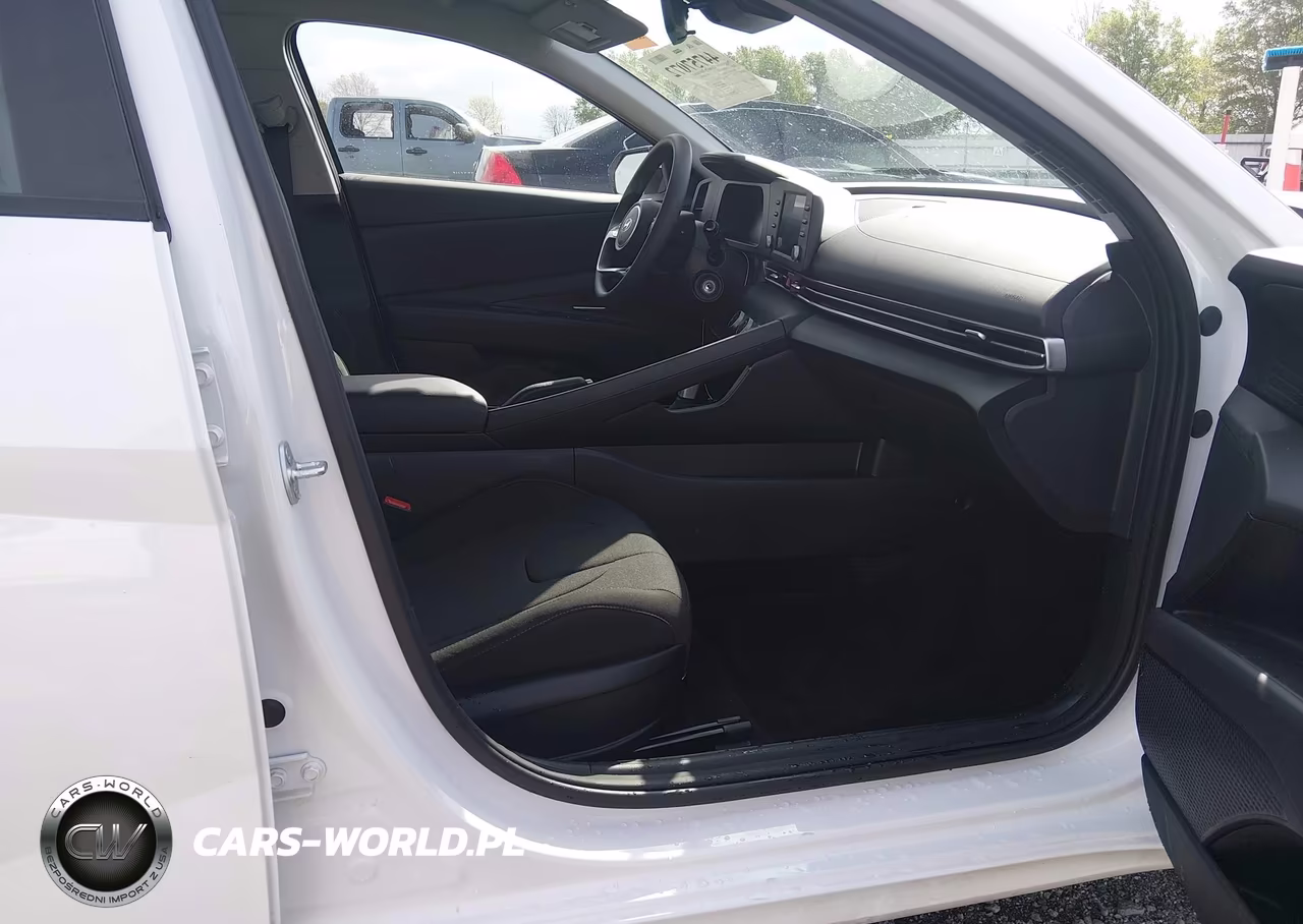 2026 Hyundai Elantra Se VIN:KMHLL4DG7TU152319 - 5