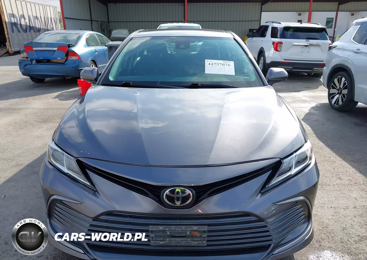 2021 Toyota Camry Le VIN:4T1C11AKXMU555130 - 12