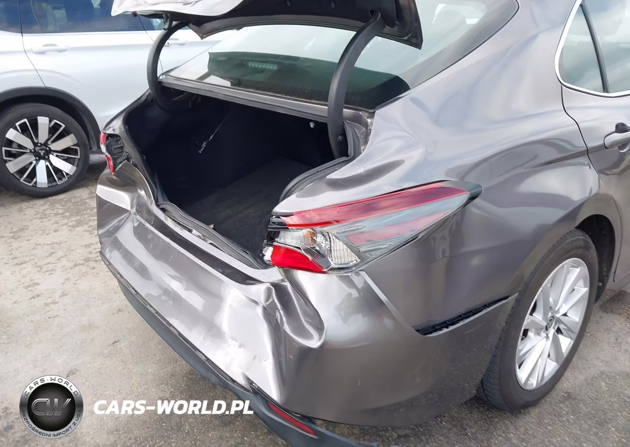 2021 Toyota Camry Le VIN:4T1C11AKXMU555130 - 18