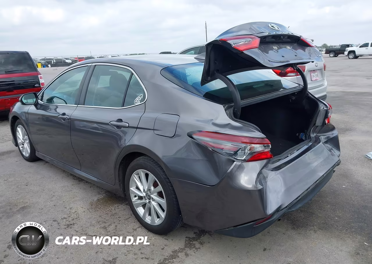 2021 Toyota Camry Le VIN:4T1C11AKXMU555130 - 3