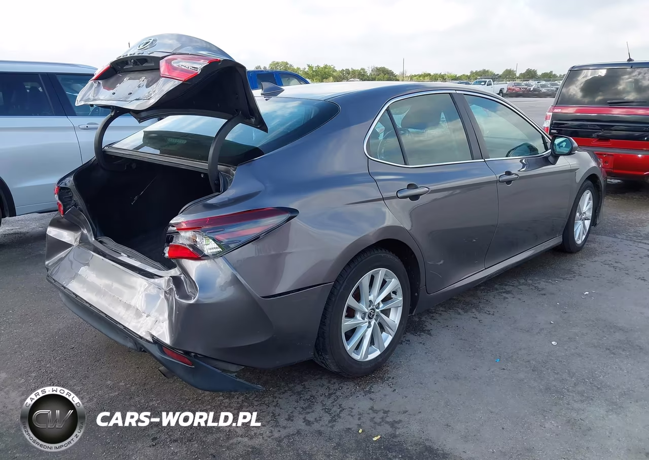 2021 Toyota Camry Le VIN:4T1C11AKXMU555130 - 4