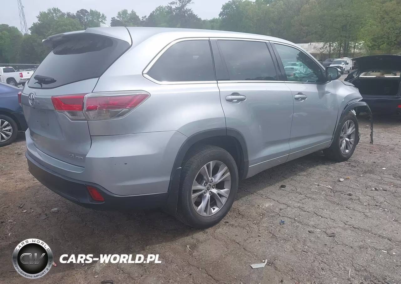 2016 Toyota Highlander Le Plus V6 VIN:5TDBKRFH5GS240236 - 4