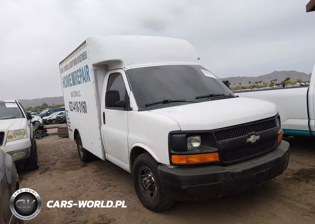 2004 Chevrolet Express Cutaway