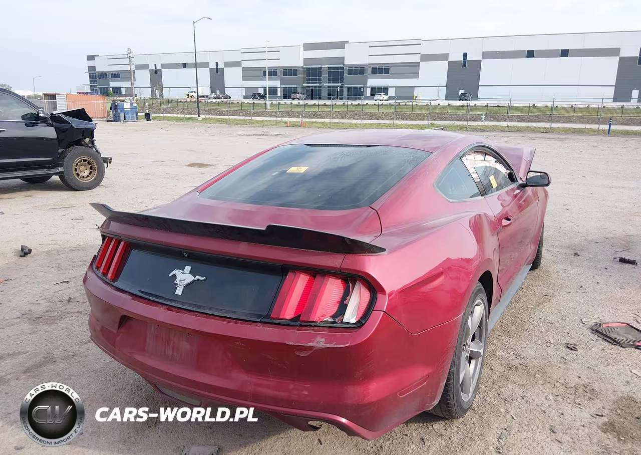 2016 Ford Mustang V6 VIN:1FA6P8AM3G5215722 - 4