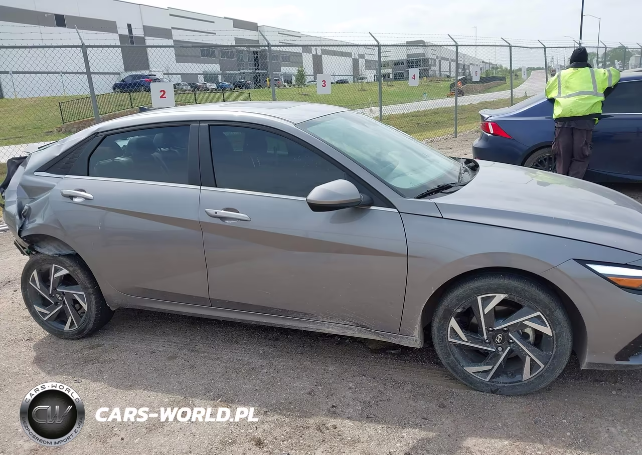 2024 Hyundai Elantra Sel VIN:KMHLS4DG2RU838005 - 13