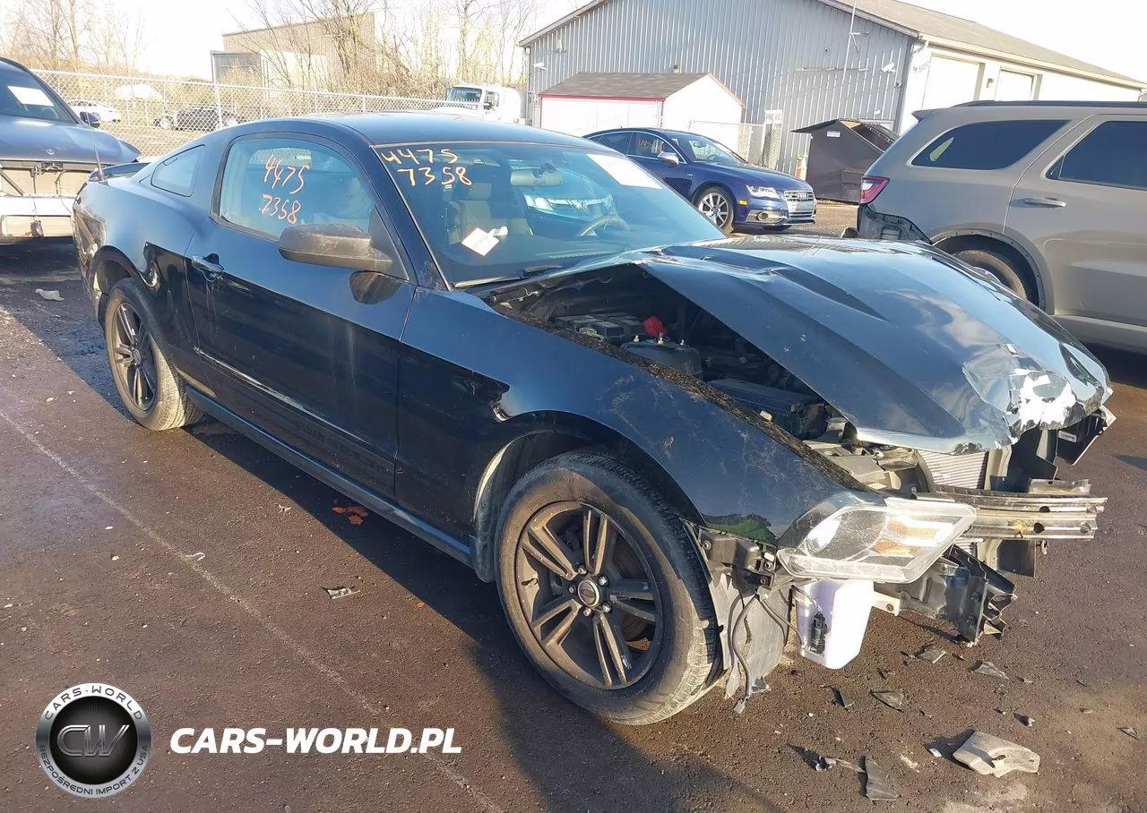 2010 Ford Mustang V6-V6 Premium