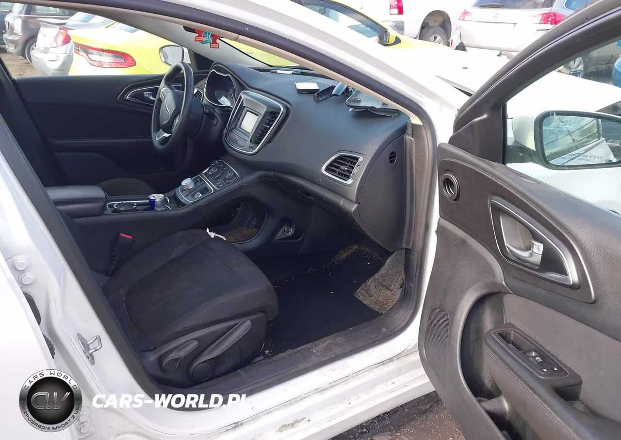 2015 Chrysler 200 Limited VIN:1C3CCCABXFN756635 - 5