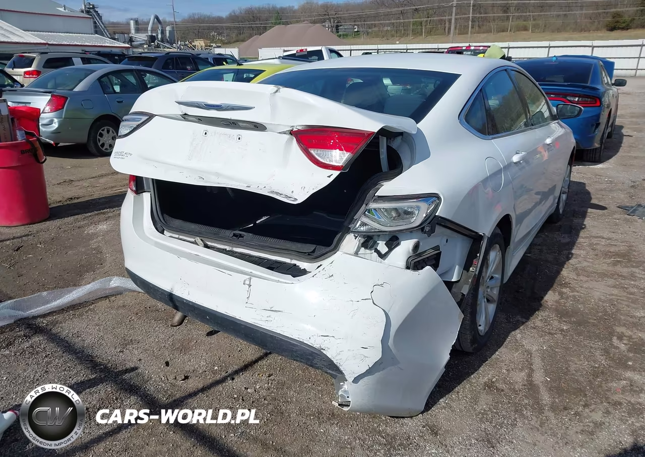2015 Chrysler 200 Limited VIN:1C3CCCABXFN756635 - 6