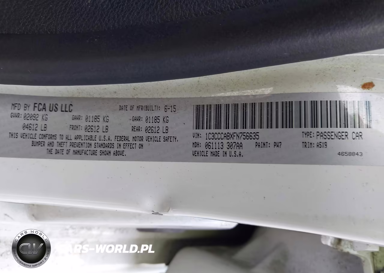 2015 Chrysler 200 Limited VIN:1C3CCCABXFN756635 - 9