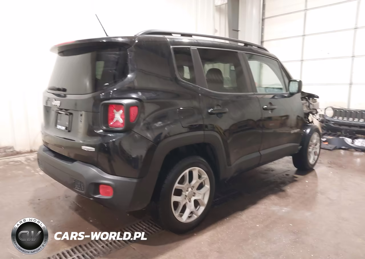 2017 Jeep Renegade Latitude 4X4 VIN:ZACCJBBB2HPG24750 - 4