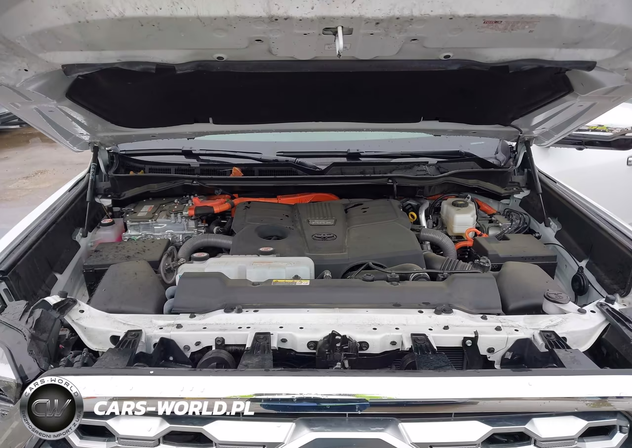 2025 Toyota Tundra Hybrid 1794 Edition Crewmax 5.5' Bed VIN:5TFMC5DB1SX112494 - 10