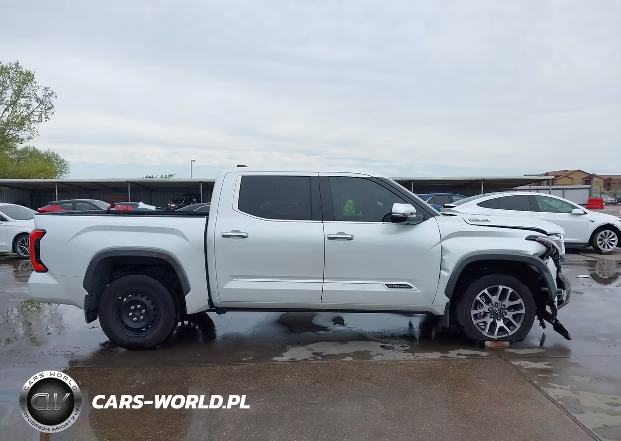 2025 Toyota Tundra Hybrid 1794 Edition Crewmax 5.5' Bed VIN:5TFMC5DB1SX112494 - 13
