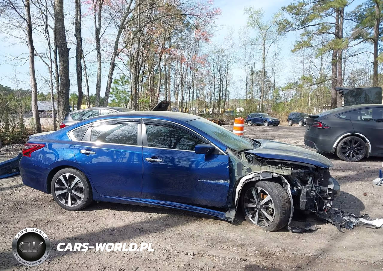 2018 Nissan Altima 2.5 Sr VIN:1N4AL3AP9JC137890 - 18