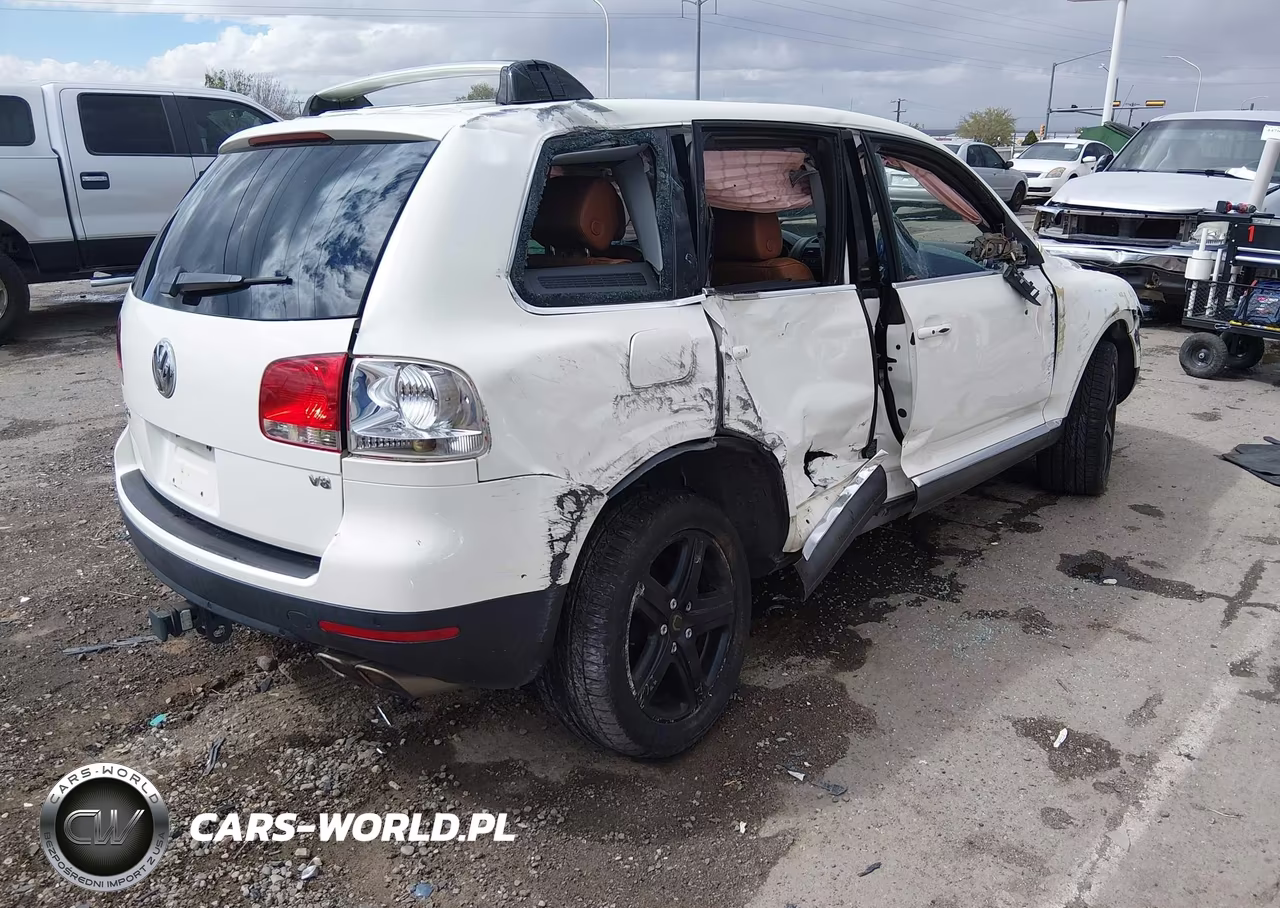 2004 Volkswagen Touareg V8 VIN:WVGEM77L94D043944 - 4