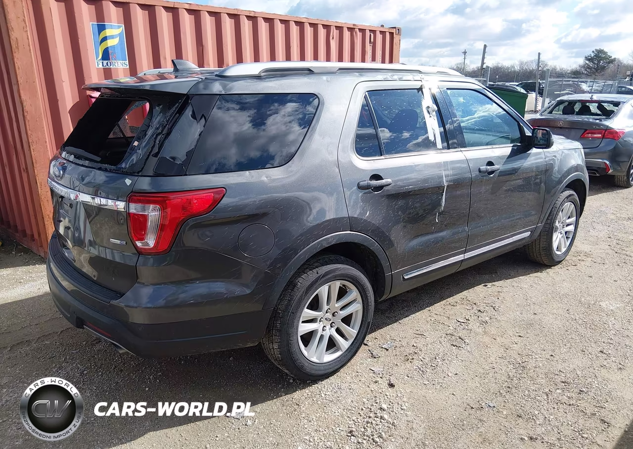 2018 Ford Explorer Xlt VIN:1FM5K8DH1JGC82586 - 4