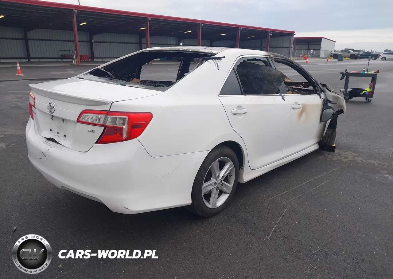 2013 Toyota Camry Se VIN:4T1BF1FK4DU696295 - 4