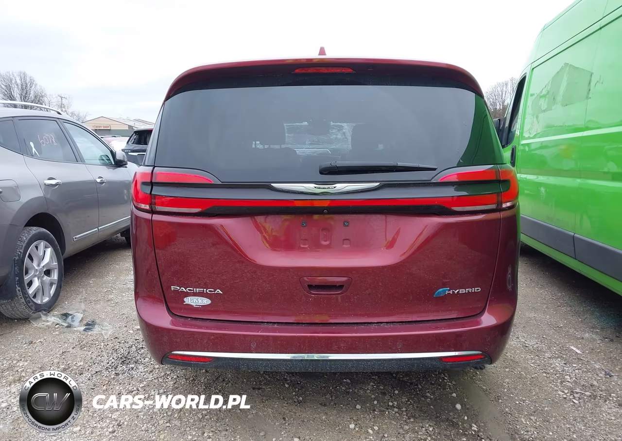 2022 Chrysler Pacifica Hybrid Touring L VIN:2C4RC1L73NR129814 - 16