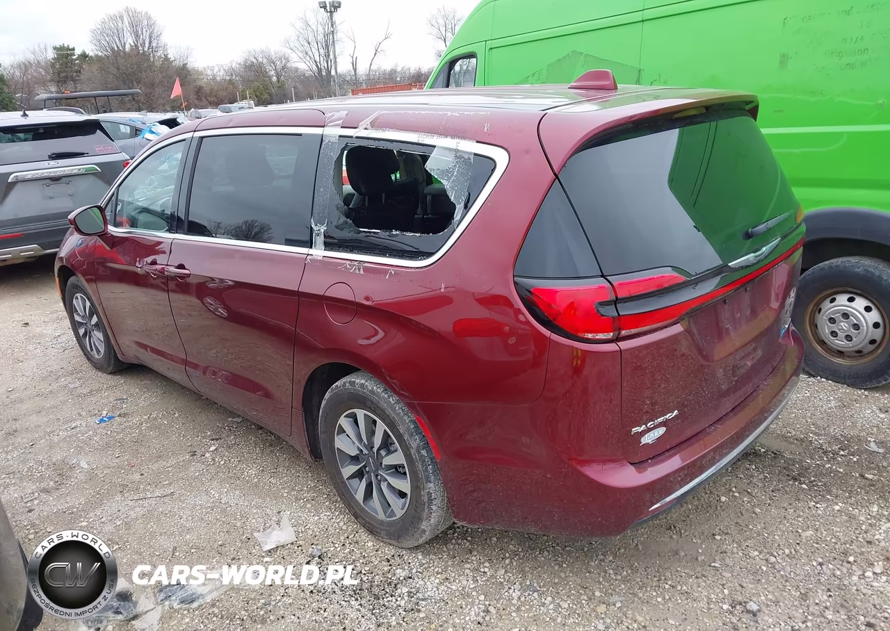 2022 Chrysler Pacifica Hybrid Touring L VIN:2C4RC1L73NR129814 - 3