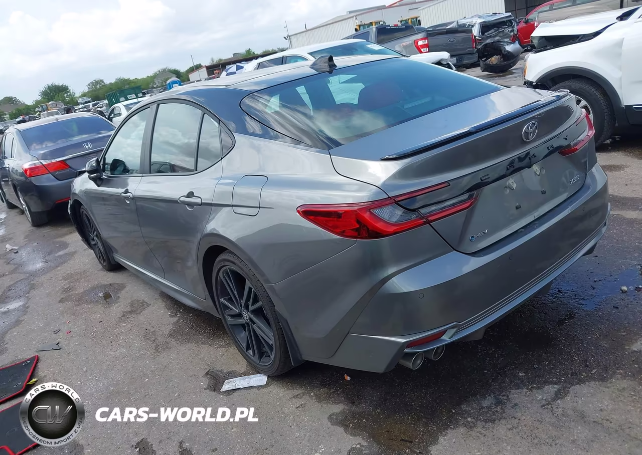 2026 Toyota Camry Xse VIN:4T1DAACK6TU692825 - 3