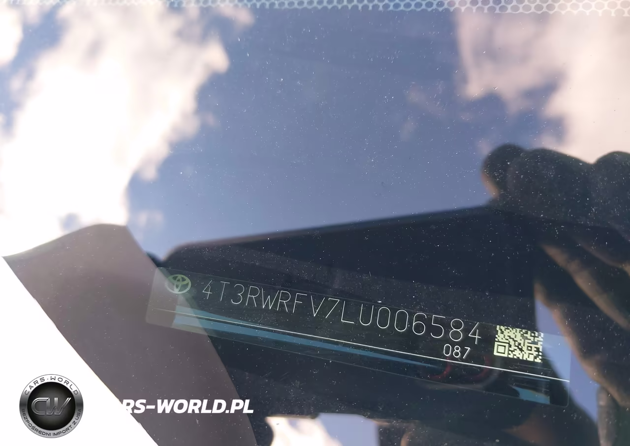 2020 Toyota Rav4 Hybrid Xle VIN:4T3RWRFV7LU006584 - 17