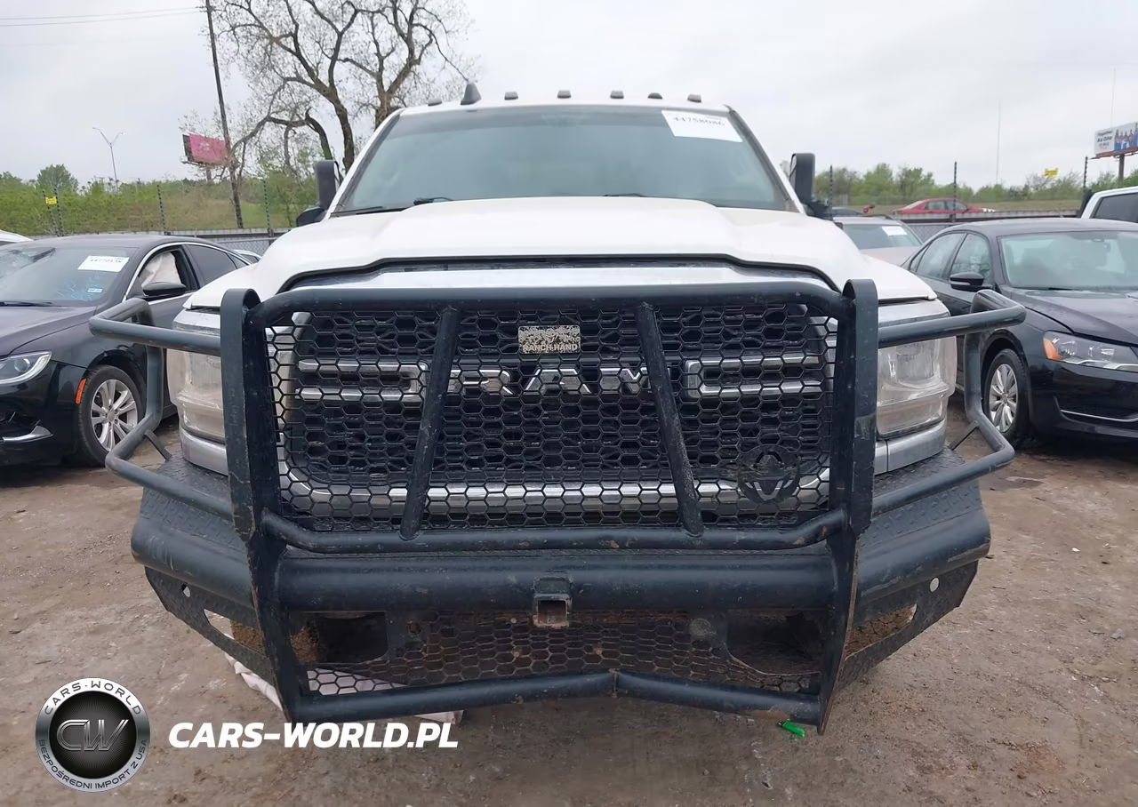 2019 Ram 3500 Tradesman VIN:3C63RRGL7KG715418 - 12