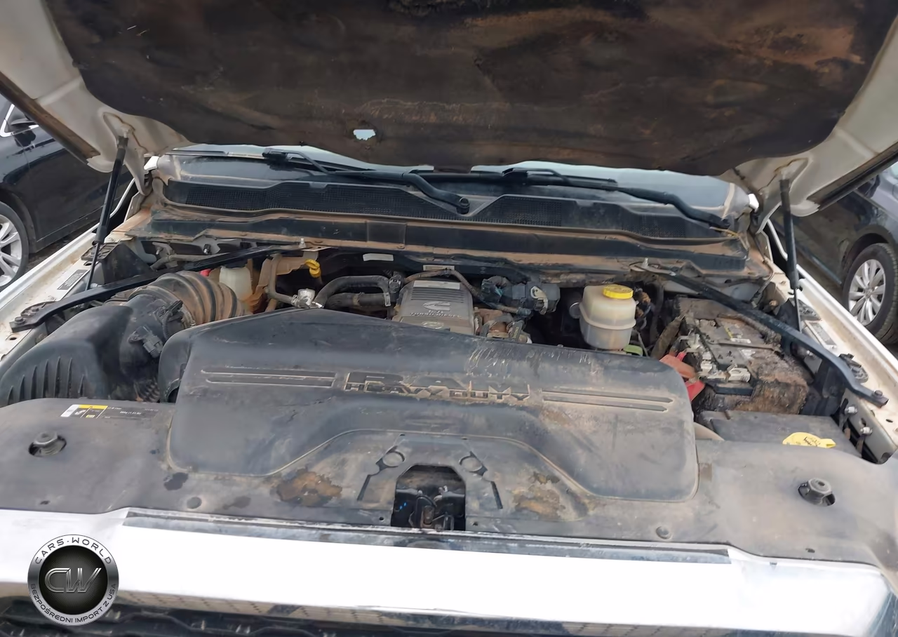 2019 Ram 3500 Tradesman VIN:3C63RRGL7KG715418 - 9