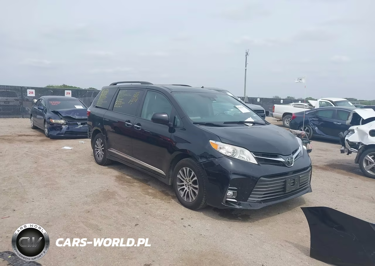 2019 Toyota Sienna Xle 8 Passenger