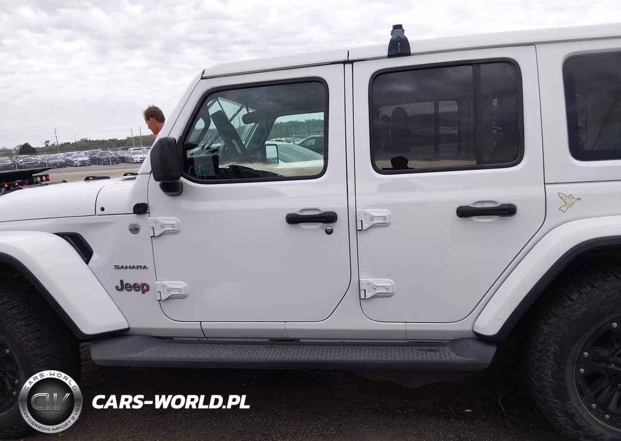 2018 Jeep Wrangler Unlimited Sahara 4X4 VIN:1C4HJXEG6JW109978 - 14