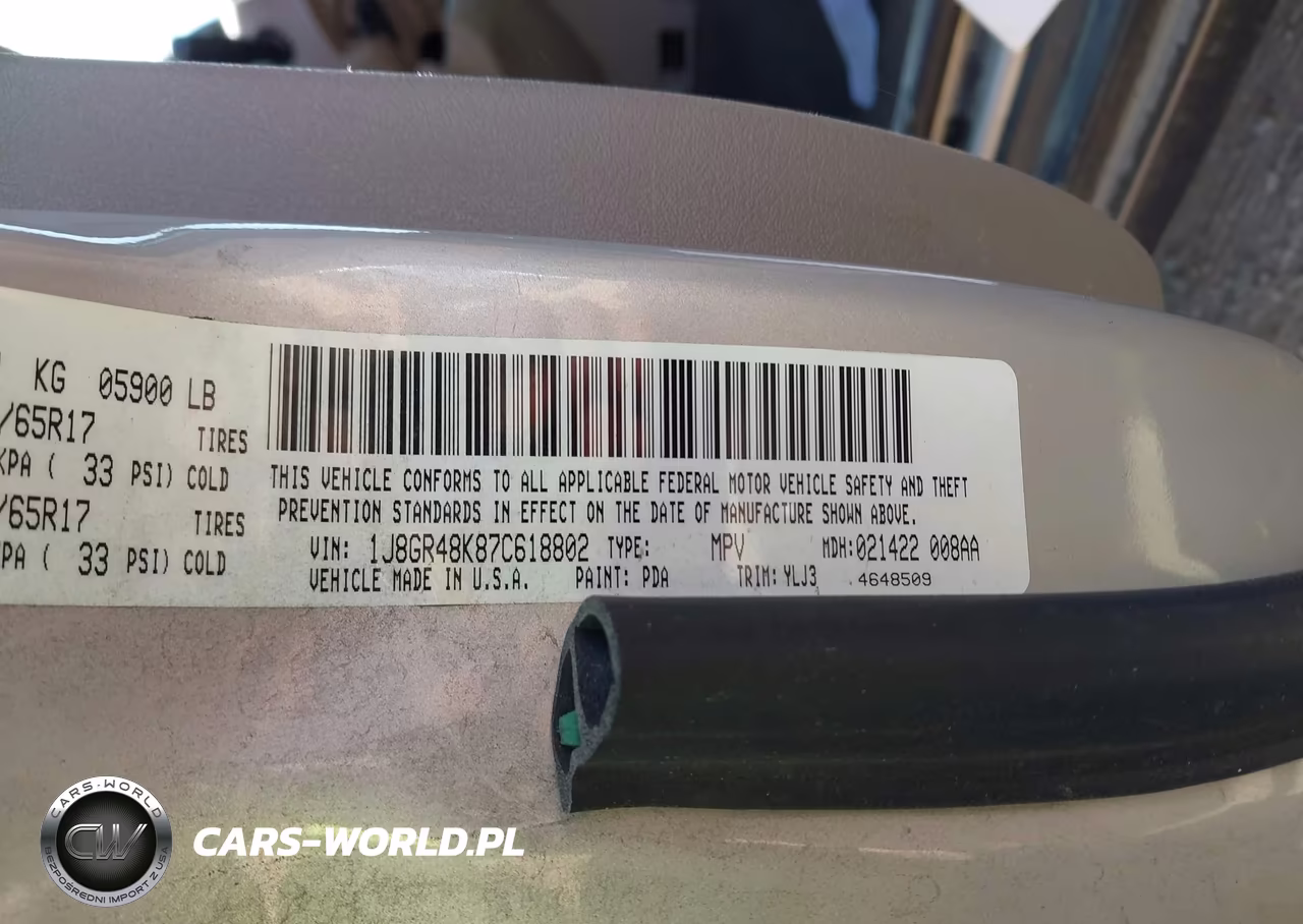 2007 Jeep Grand Cherokee Laredo VIN:1J8GR48K87C618802 - 9
