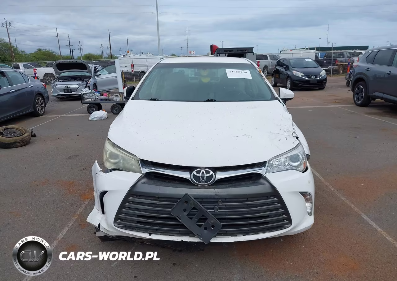2016 Toyota Camry Le VIN:4T1BF1FK0GU560668 - 12