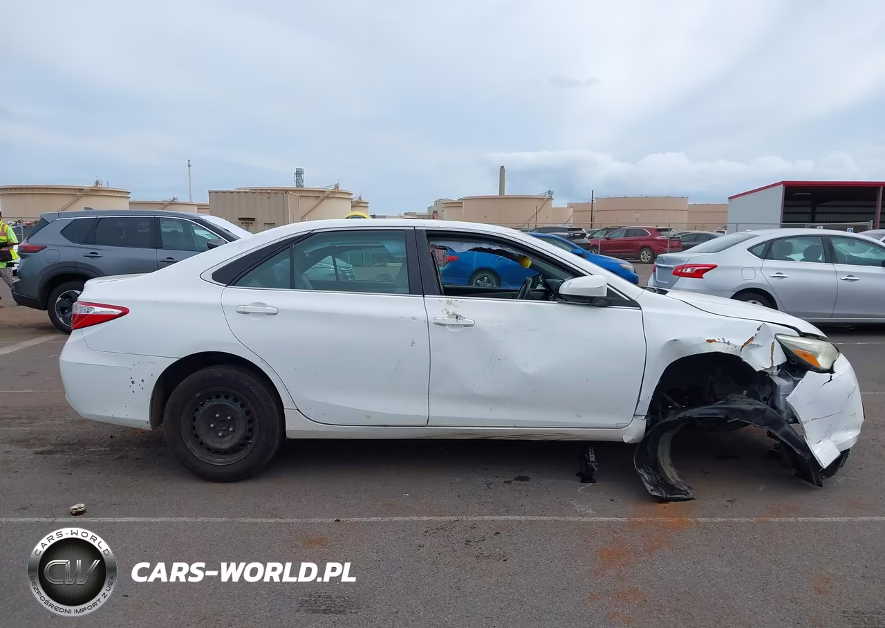 2016 Toyota Camry Le VIN:4T1BF1FK0GU560668 - 13