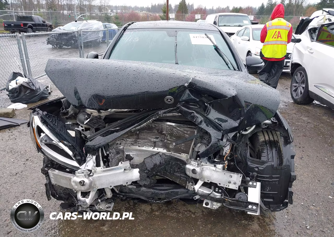 2018 Mercedes-Benz C 300 VIN:55SWF4JB8JU261457 - 11