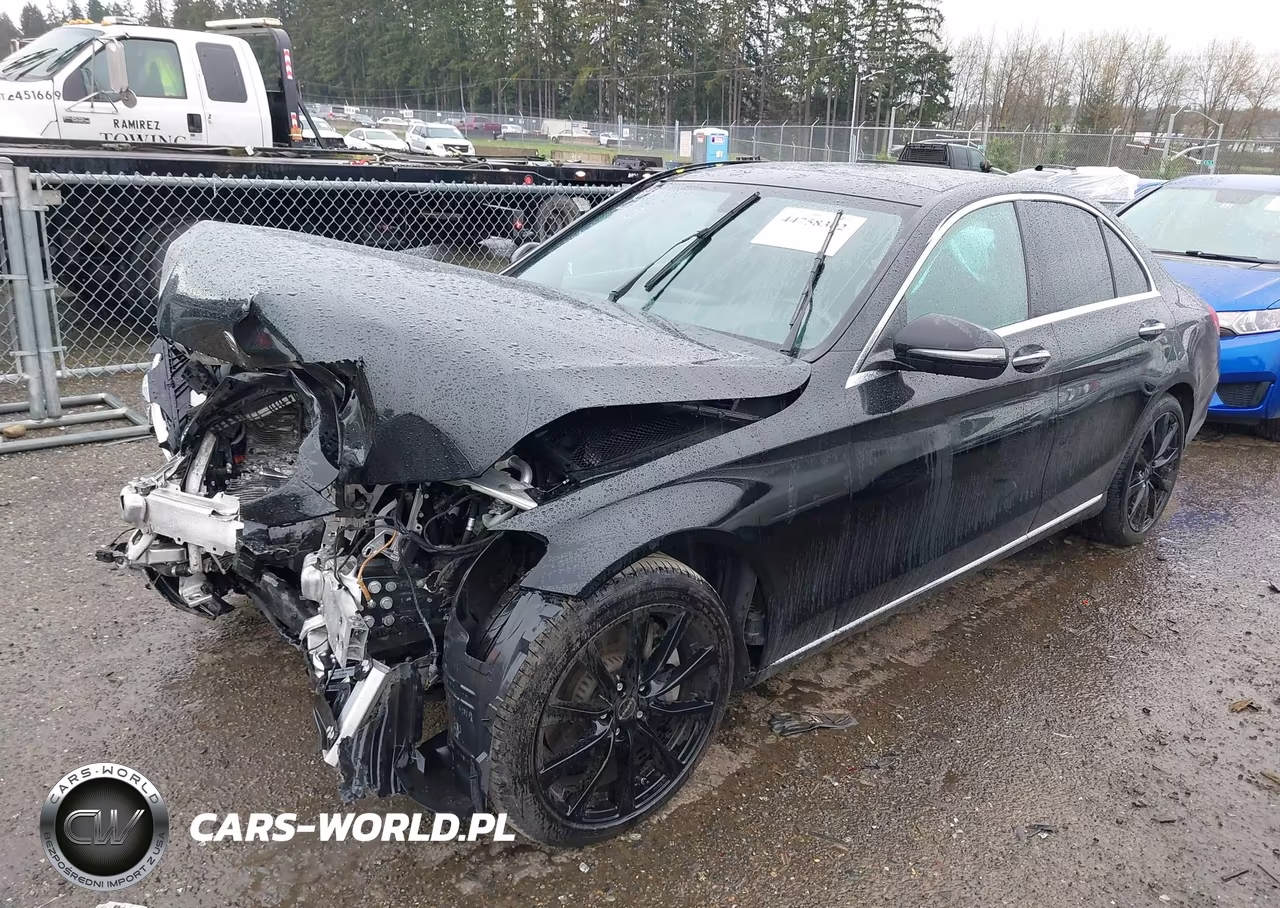 2018 Mercedes-Benz C 300 VIN:55SWF4JB8JU261457 - 2