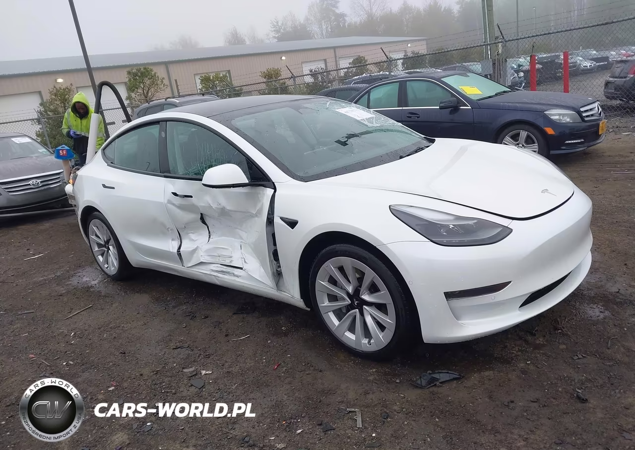 2022 Tesla Model 3 Rear-Wheel Drive – zdjęcie 1 z 18