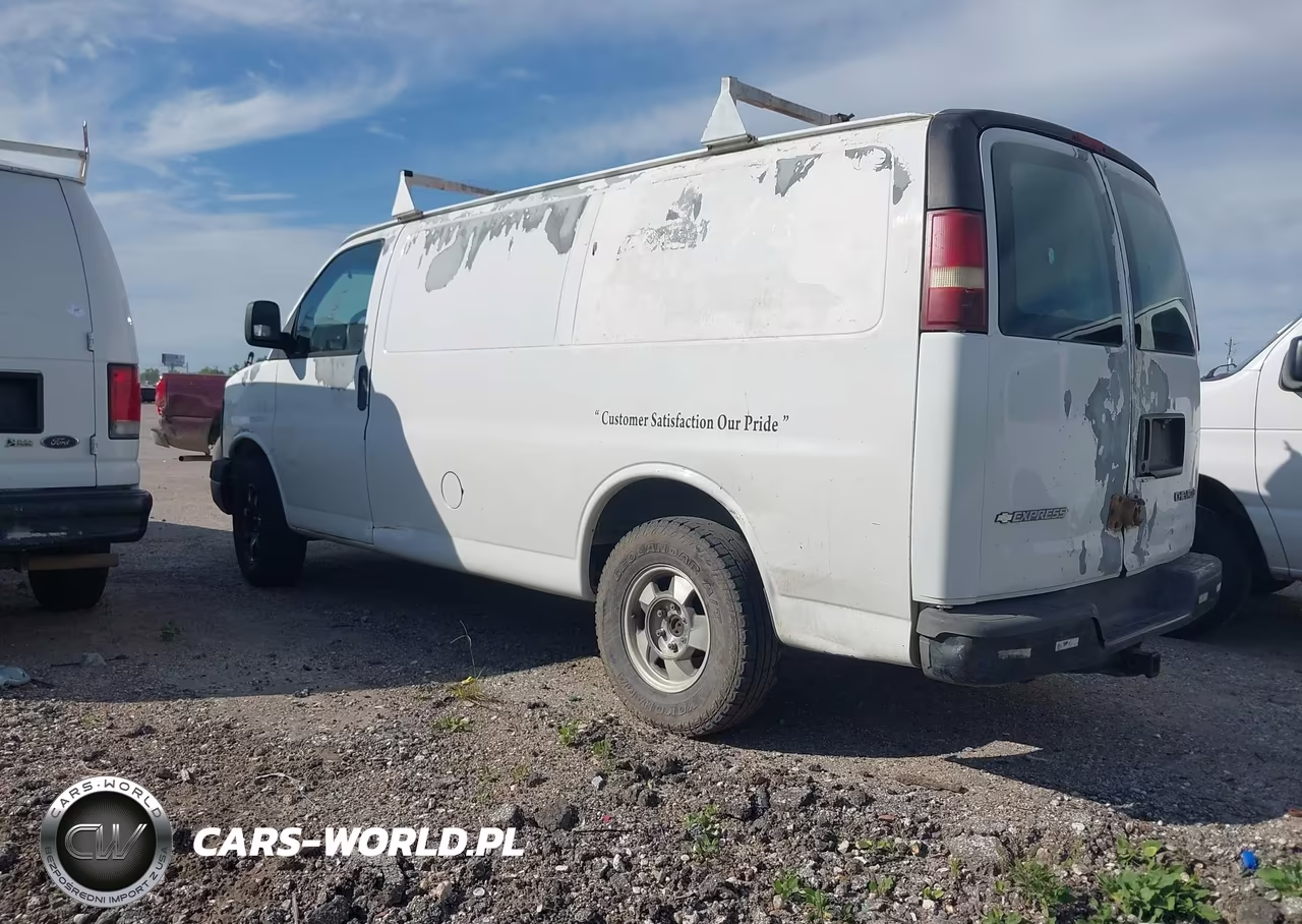 2003 Chevrolet Express VIN:1GCFG15X231104537 - 3