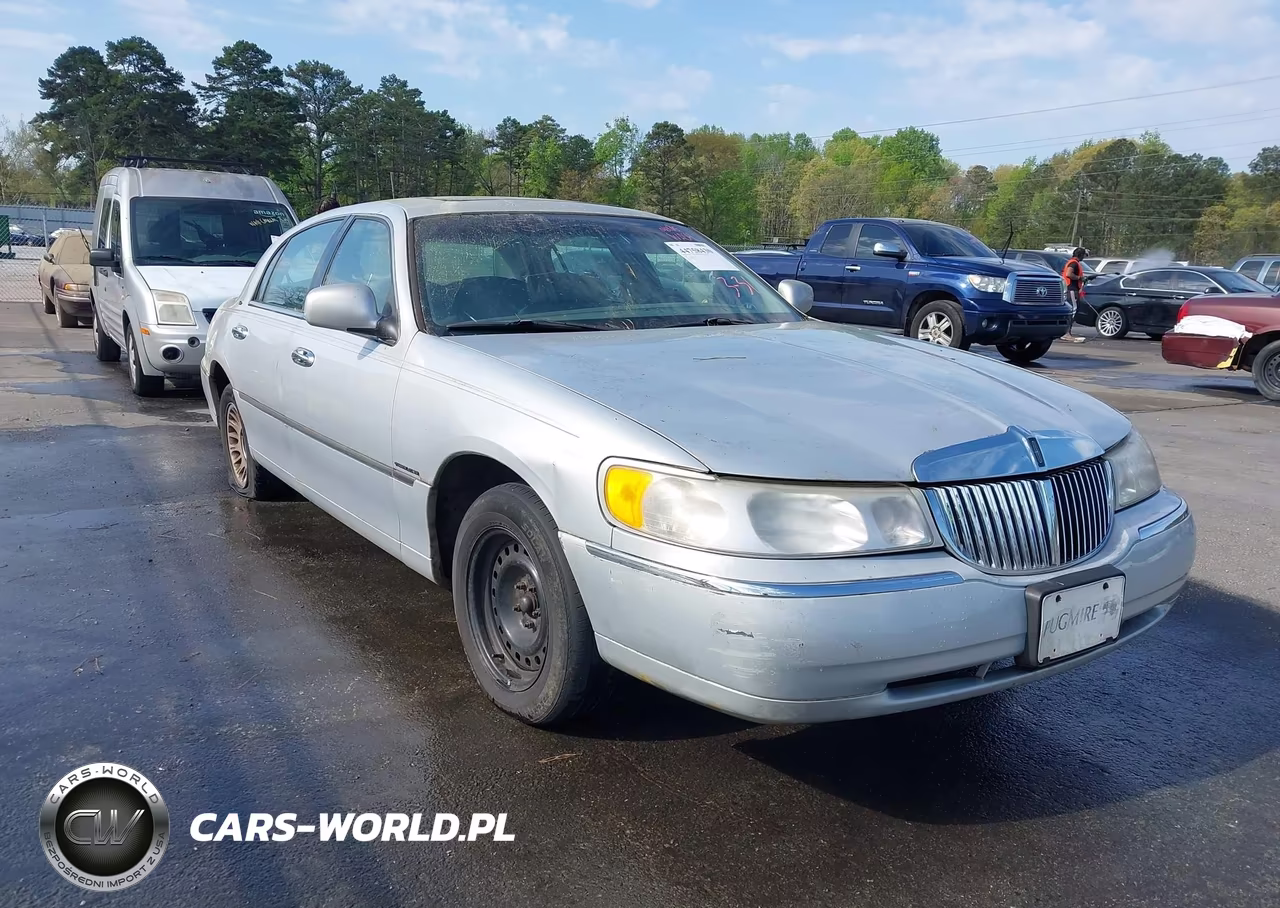 1999 Lincoln Town Car Cartier