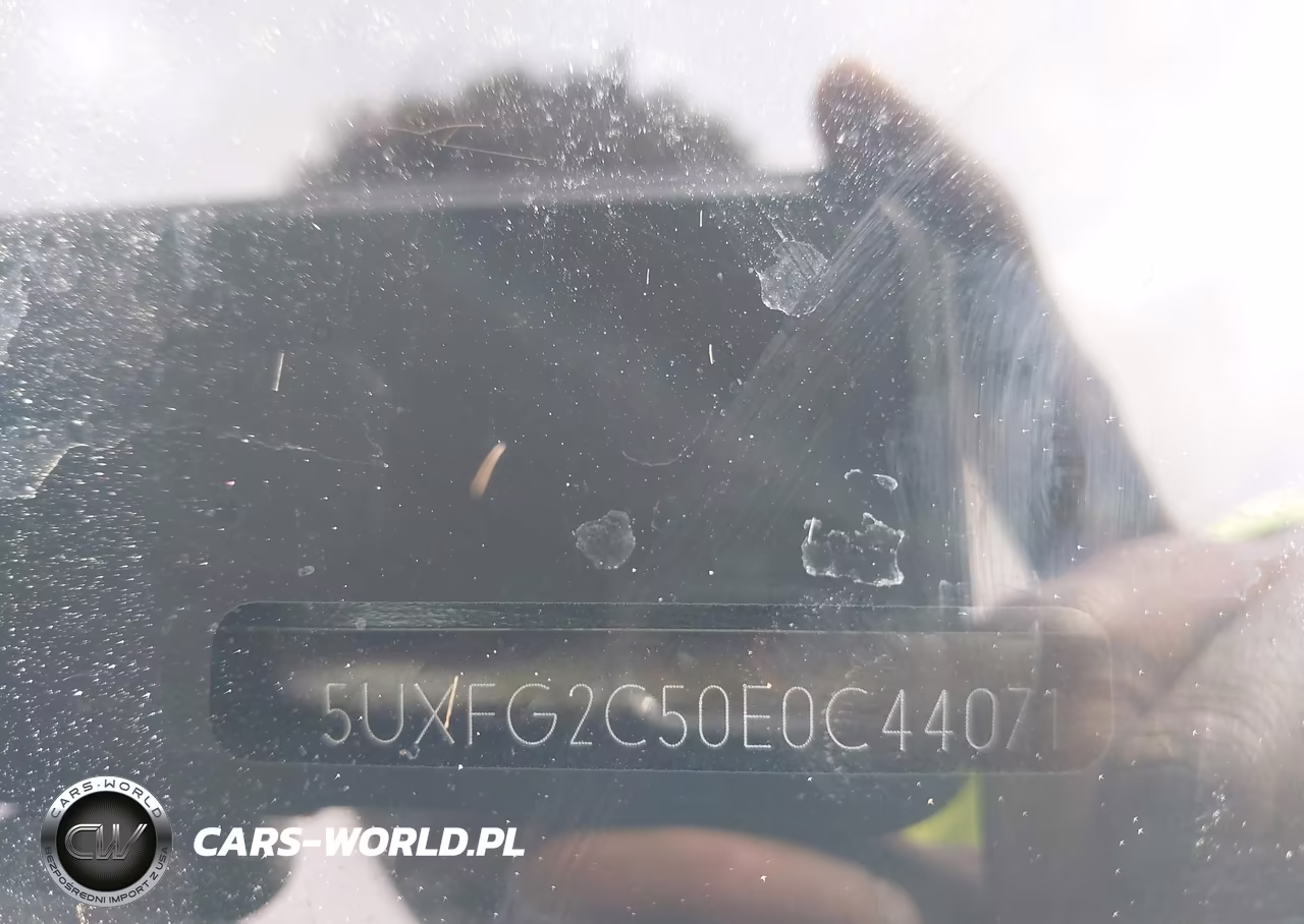 BMW X6 XDRIVE3 VIN:5UXFG2C50E0C44071 - 9