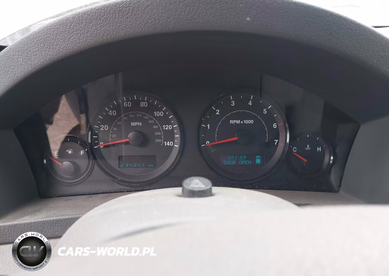 2005 Jeep Grand Cherokee Laredo VIN:1J4GS48K85C723892 - 7