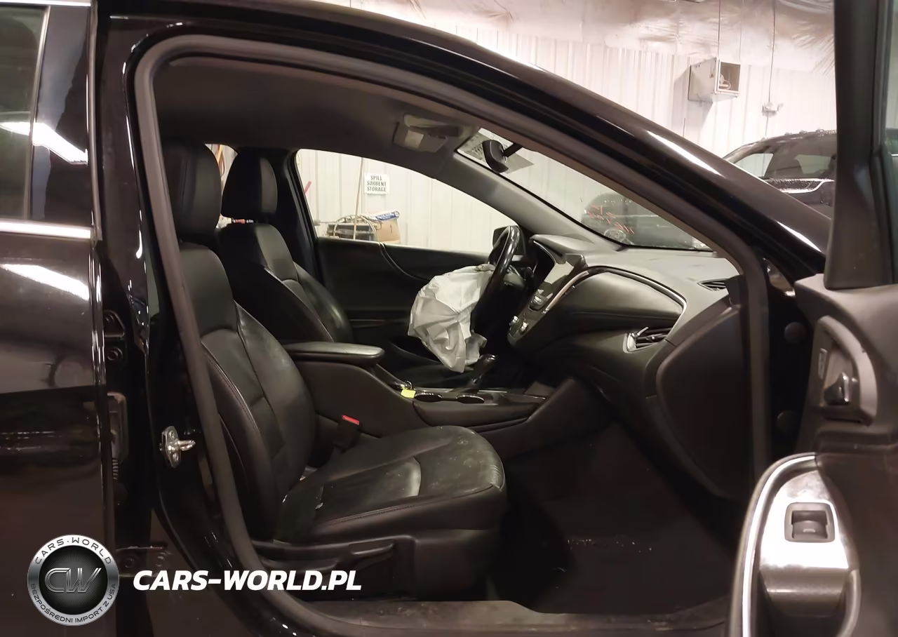 2019 Chevrolet Malibu Lt VIN:1G1ZD5ST8KF116104 - 5