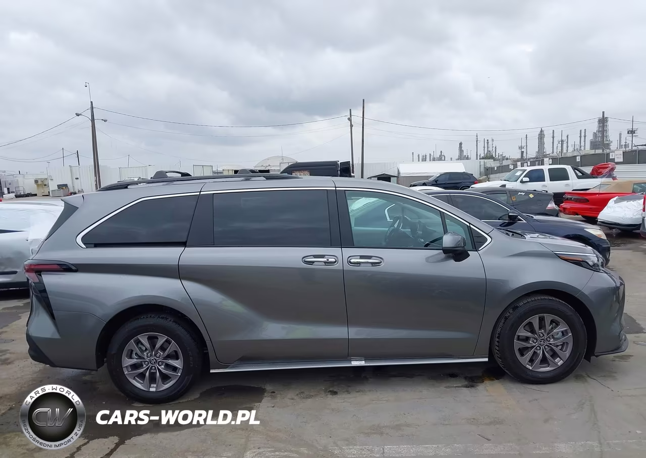 2026 Toyota Sienna Xle VIN:5TDYRKEC3TS299721 - 14