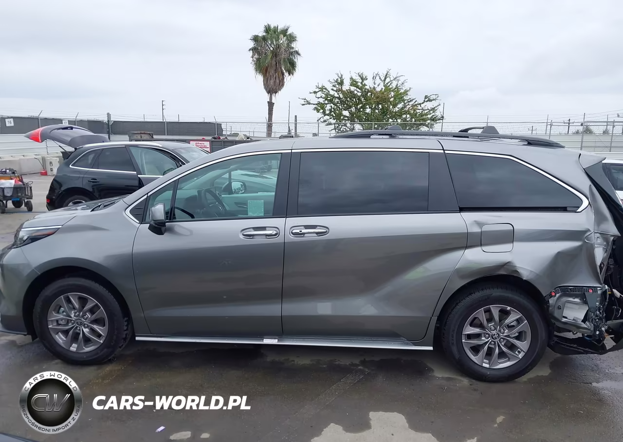 2026 Toyota Sienna Xle VIN:5TDYRKEC3TS299721 - 15