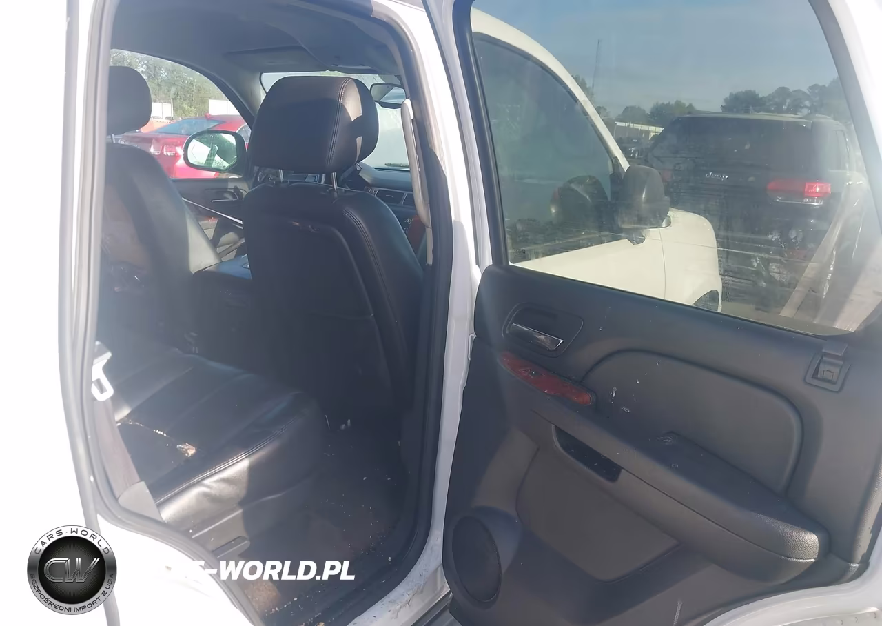 2012 Chevrolet Tahoe Lt VIN:1GNSCBE01CR132650 - 8