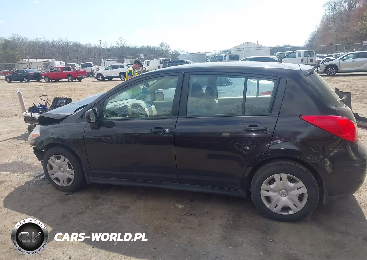 2010 Nissan Versa 1.8S VIN:3N1BC1CP4AL373841 - 15